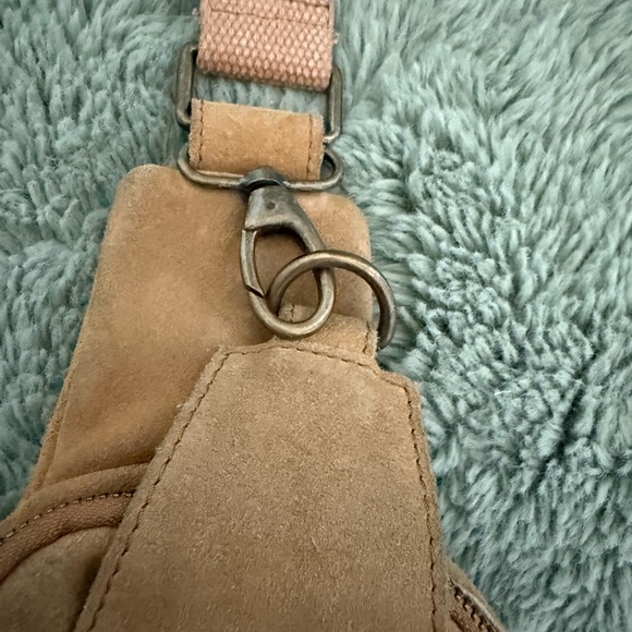 Free People “Hudson” Tan Suede Sling/Crossbody Bag - Picture 3 of 9